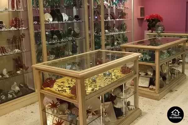 Málaga Jewelry Store Interior before cleaning
