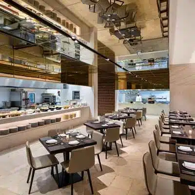 Restaurants & Cafés